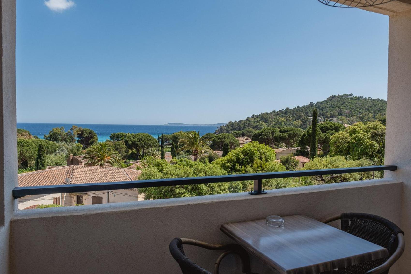 Hotel Beau Site Le Lavandou Exteriör bild
